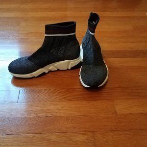 NWOT Anthropologie Bibi Lou Slip On Sparkle Woven Sneaker Bootie Size 39